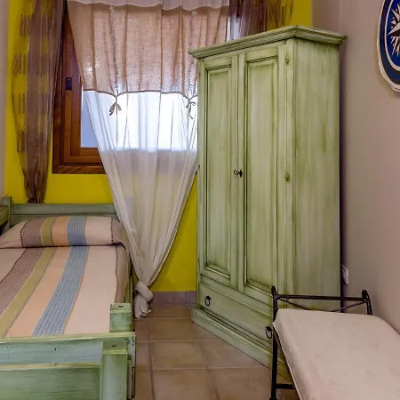 Happyhome Casavacanzavillasimius Апартаменты Вилласимиус